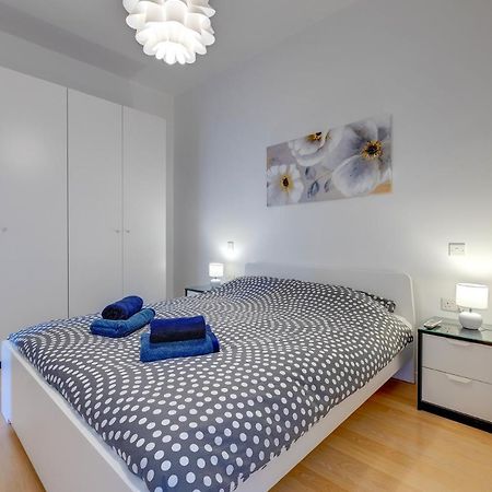 Apartment With Stunning Seaviews Sliema Dış mekan fotoğraf