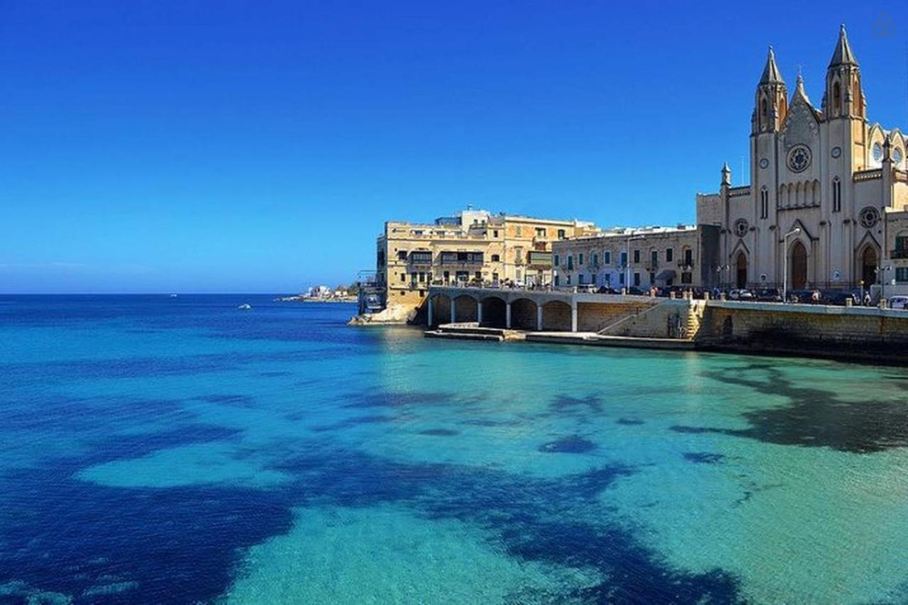 Apartment With Stunning Seaviews Sliema Dış mekan fotoğraf