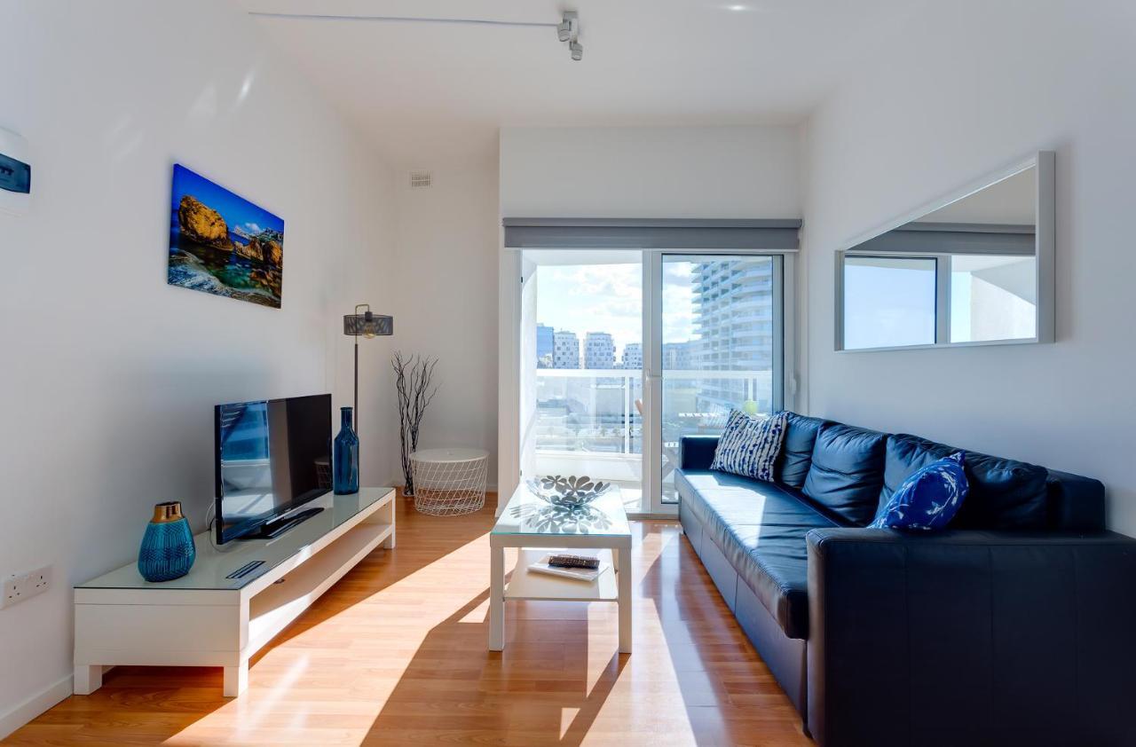 Apartment With Stunning Seaviews Sliema Dış mekan fotoğraf