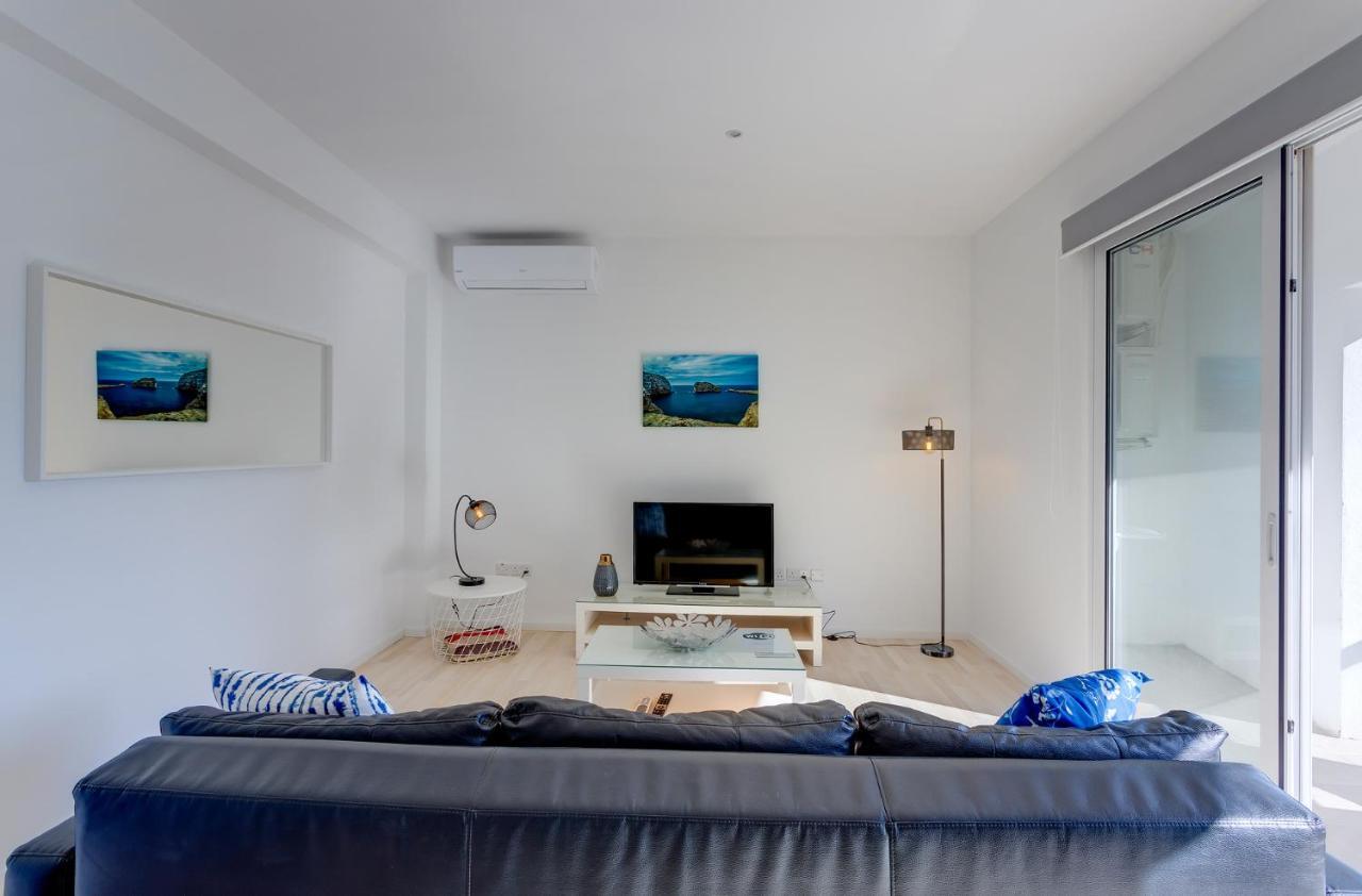 Apartment With Stunning Seaviews Sliema Dış mekan fotoğraf