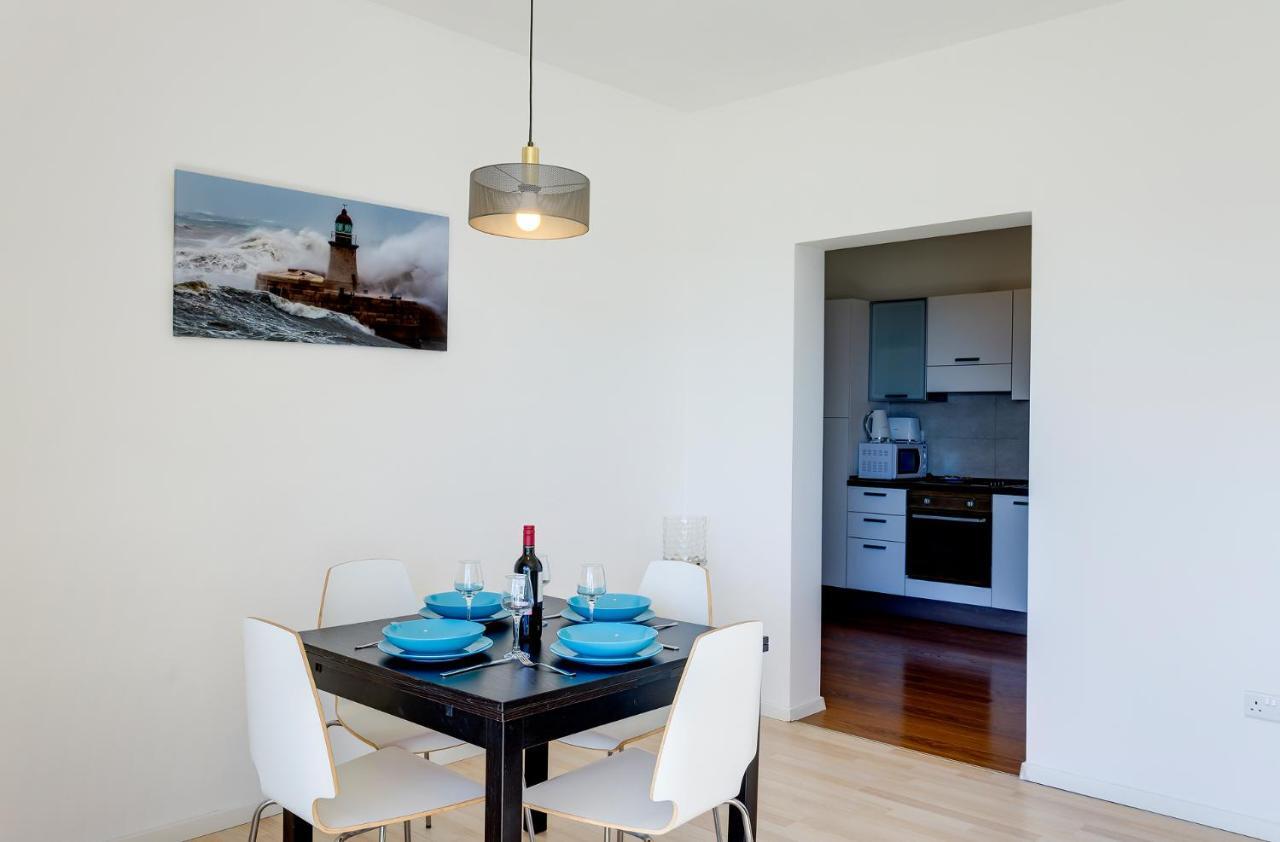 Apartment With Stunning Seaviews Sliema Dış mekan fotoğraf