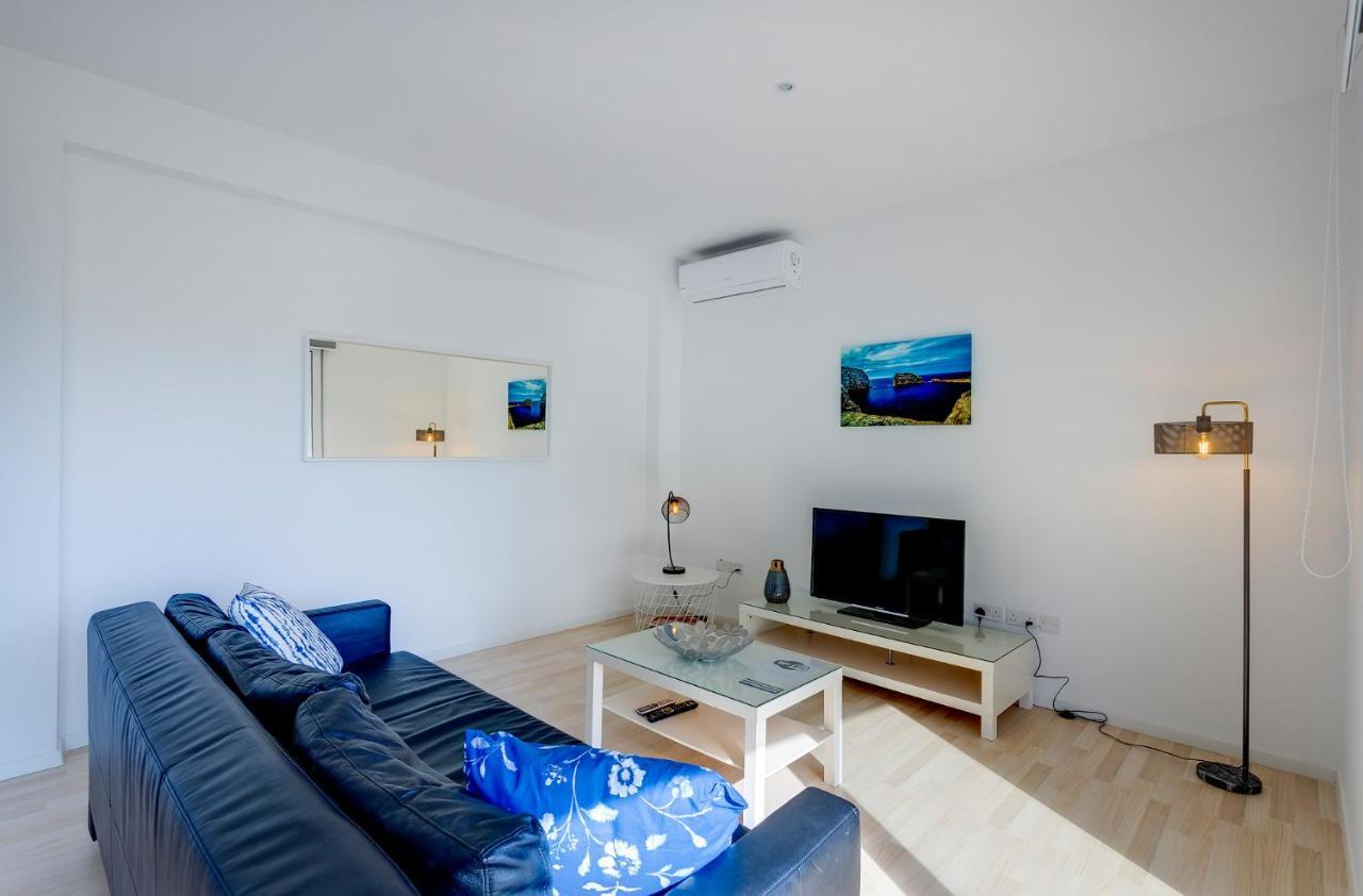 Apartment With Stunning Seaviews Sliema Dış mekan fotoğraf