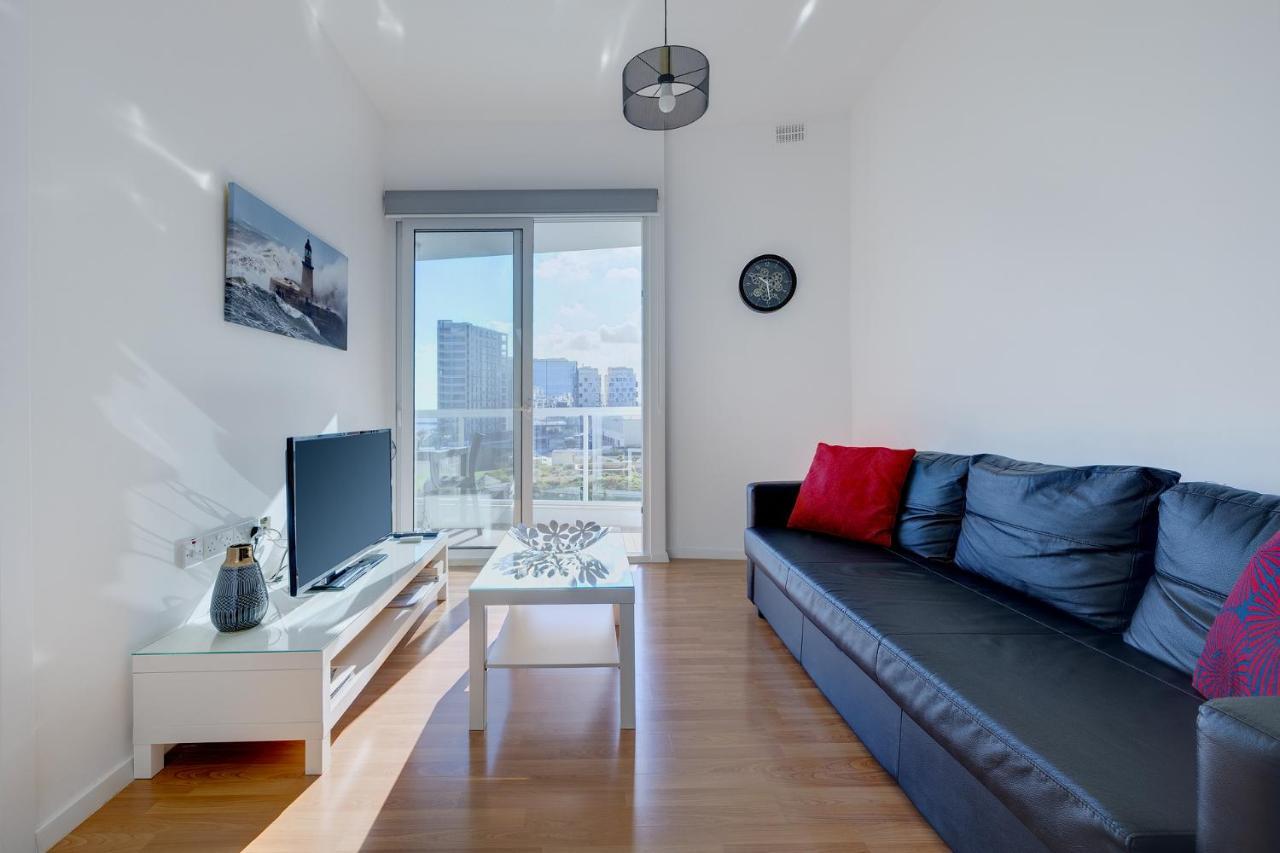 Apartment With Stunning Seaviews Sliema Dış mekan fotoğraf