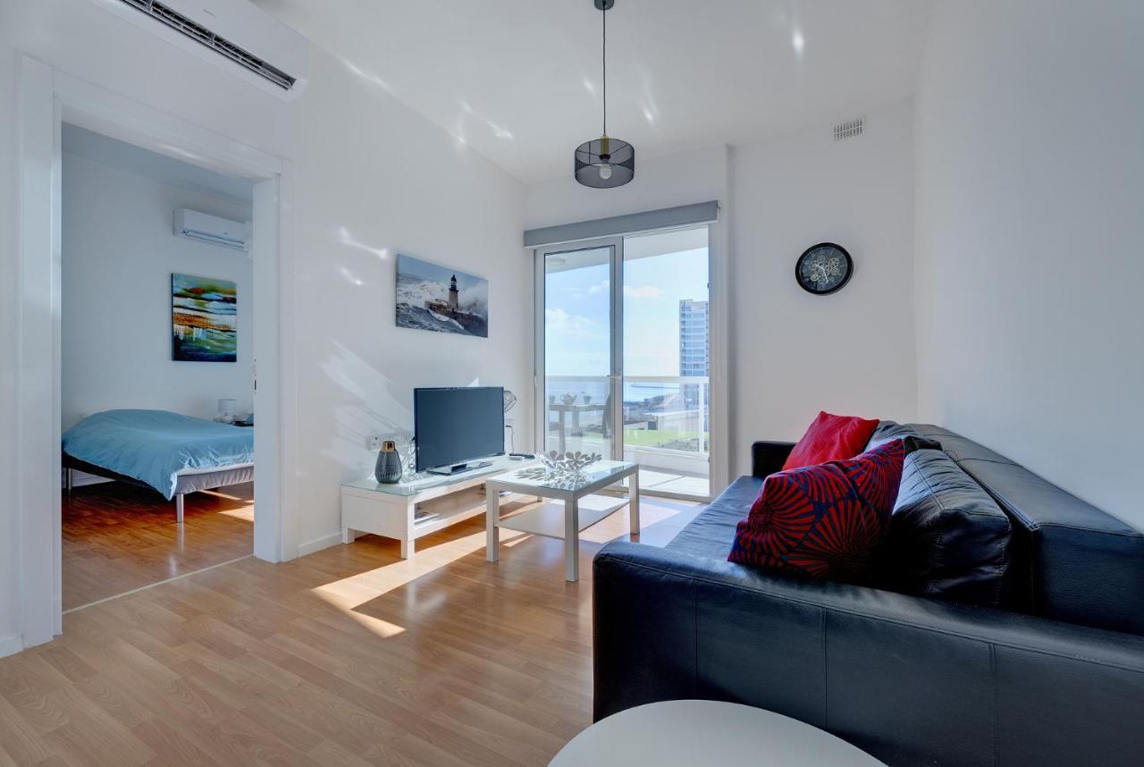 Apartment With Stunning Seaviews Sliema Dış mekan fotoğraf